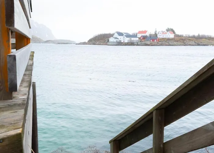 Holiday home In A Real, Historic Gem In Henningsvaer