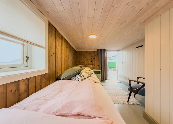 In A Real, Historic Gem In Holiday home Henningsvaer