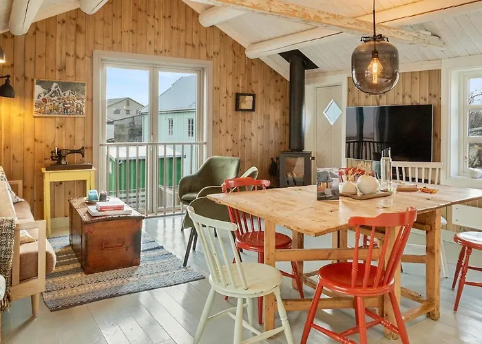 In A Real, Historic Gem In Holiday home Henningsvaer