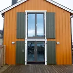 Dom wakacyjny In A Real, Historic Gem In Henningsvær